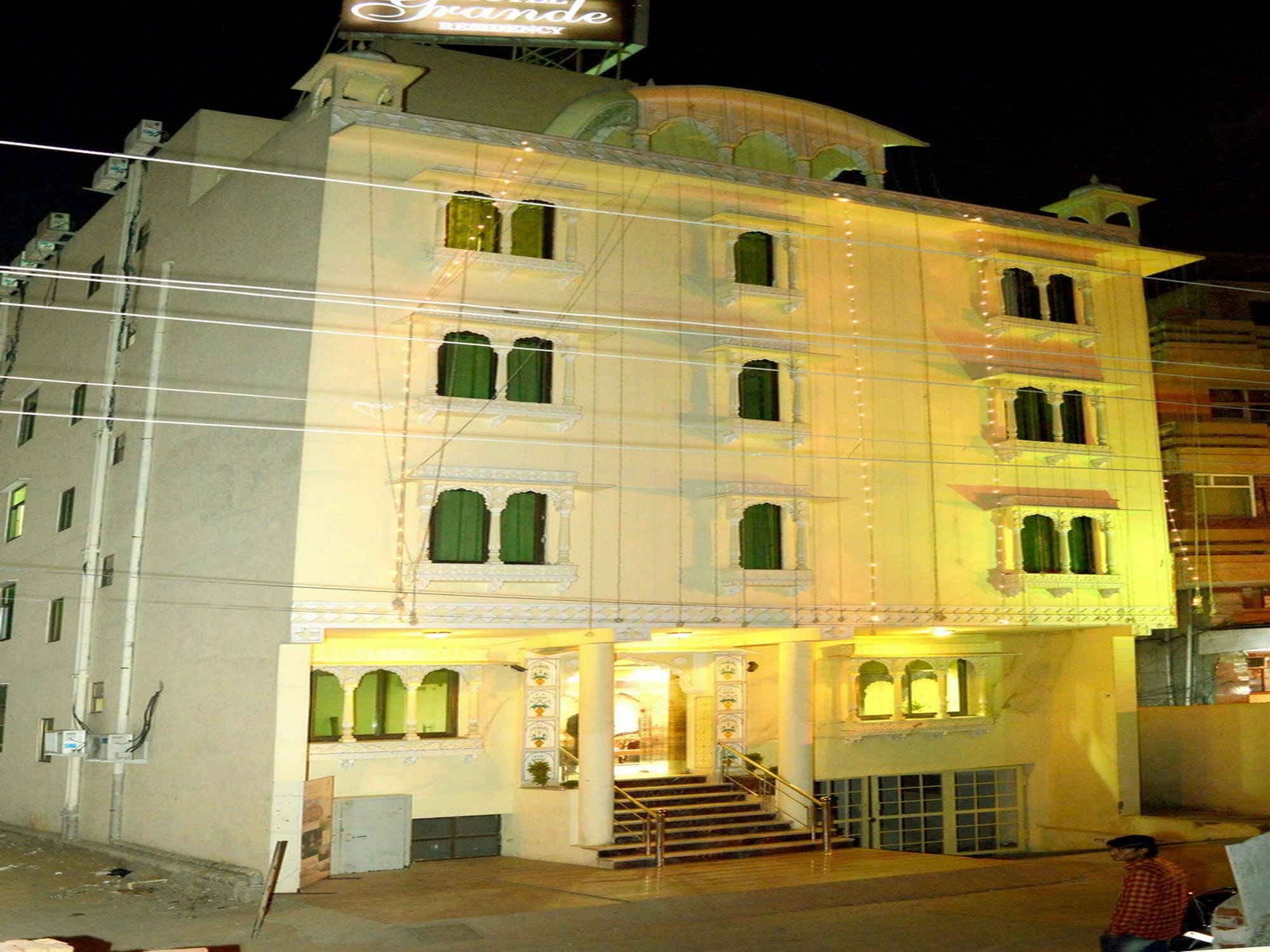Oyo 3949 Hotel Grande Residency Džajpur Exteriér fotografie